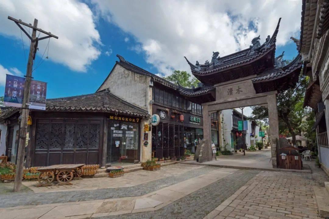 奋力交出新重庆建设起步之年的法院精彩答卷