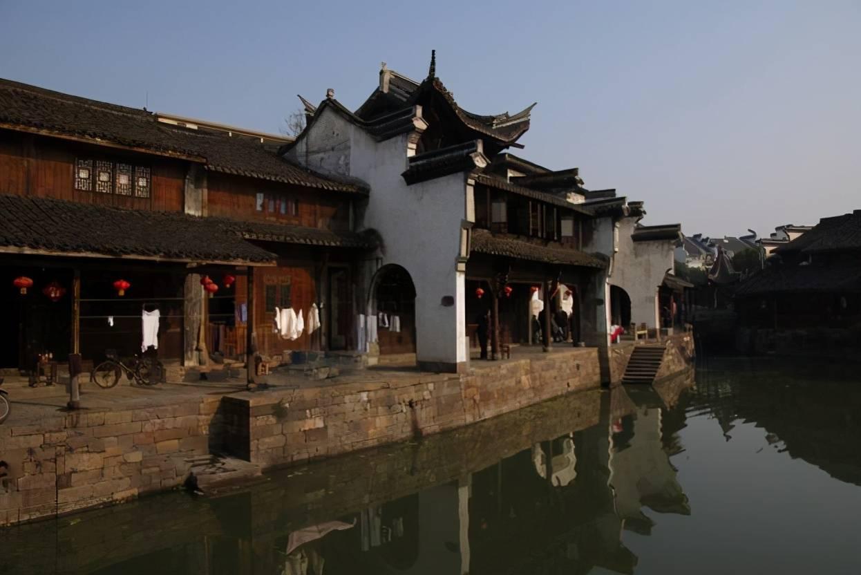 金龙鱼(300999.SZ):目前主要专注于中国境内市场,境外的销售收入占比很小