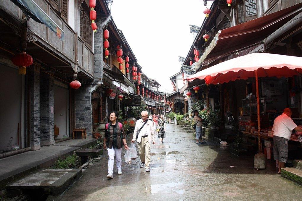 古怪巫师逃离村庄